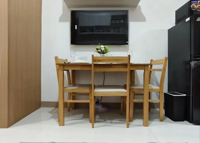 Stylish With View And Netflix - Pool Access * Manila